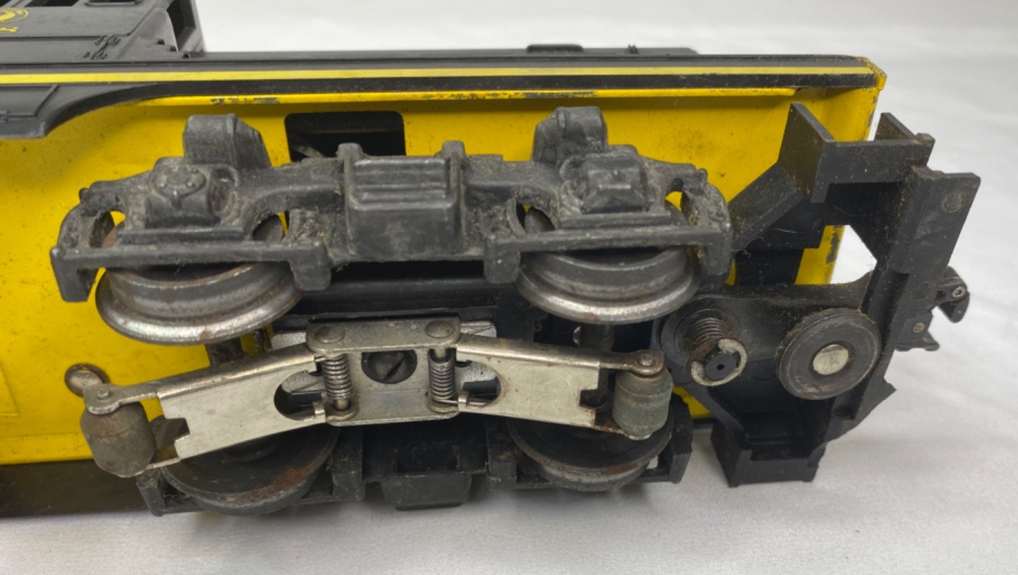 Lionel 628 Northern Pacific 027 Diesel Switcher 44-Ton Center Cab Postwar