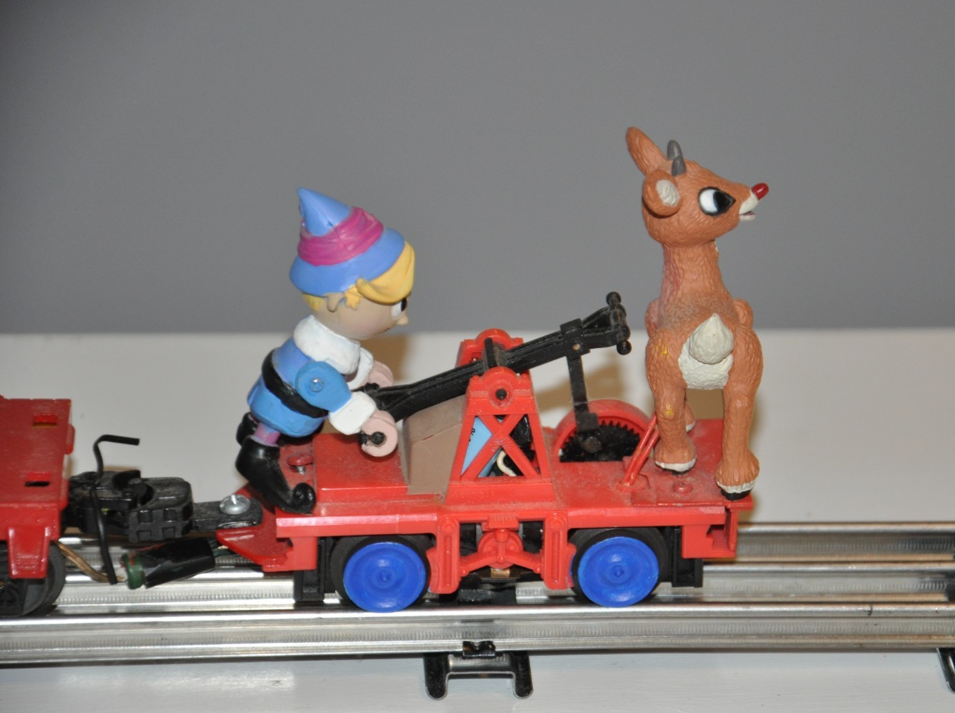 1 OF A KIND O Gauge Handcar Elf & Rudolf w/Lit Red Nose/ Lit Lantern Car in Tow