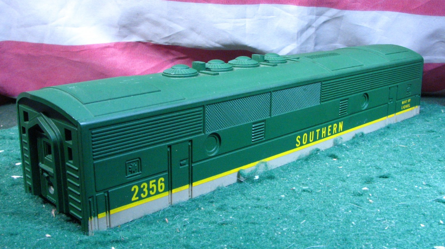 Excellent Lionel # 2356 Southern F3 B Unit Reproduction Body Shell; For Parts