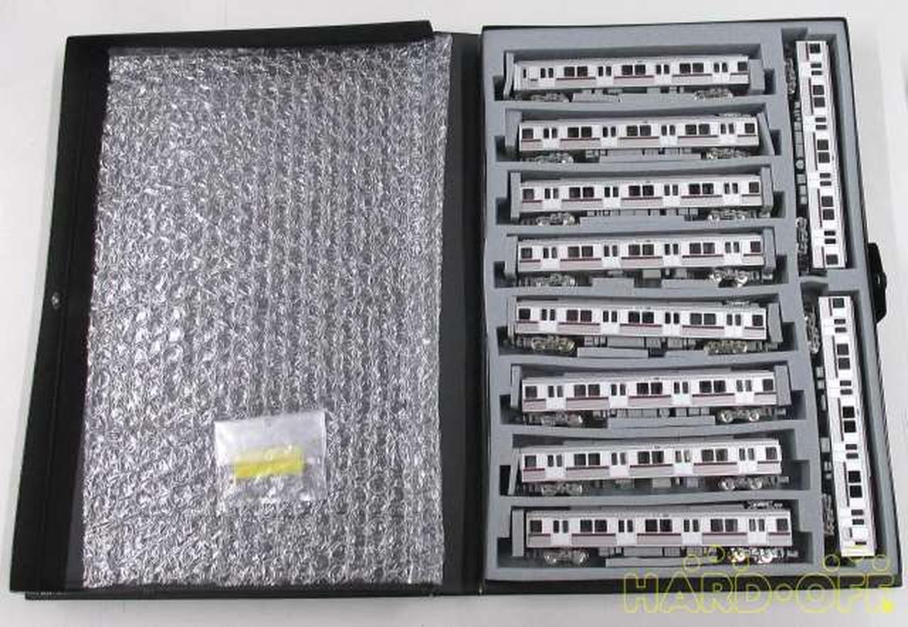 Pair Hands Metal Body Assembly Tobu 9000 Series 10-Car Set