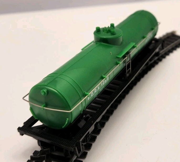 MODEL POWER HO 8032 40′ TANK CAR CITIES SERVICE E.O.R.X.1086 RAIL CAR NOS C40
