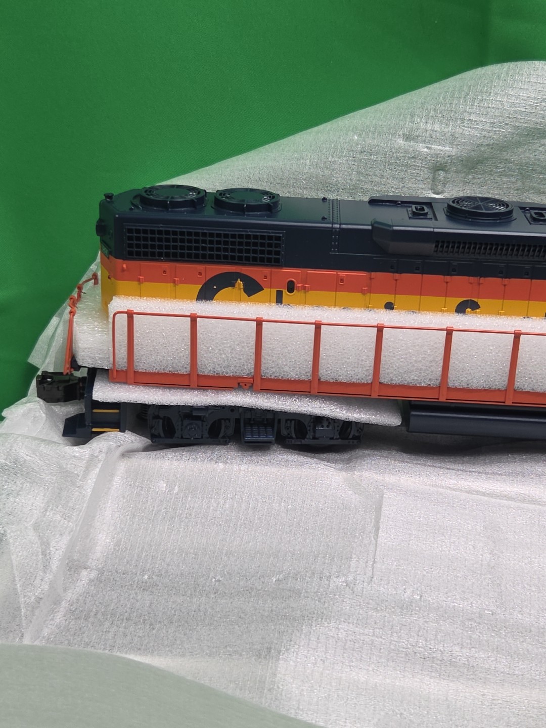 MTH Electric Cab 20 – 2186 -1 3890 GP 38 – 2 EMD DIESEL ENGINE New Box Railroad