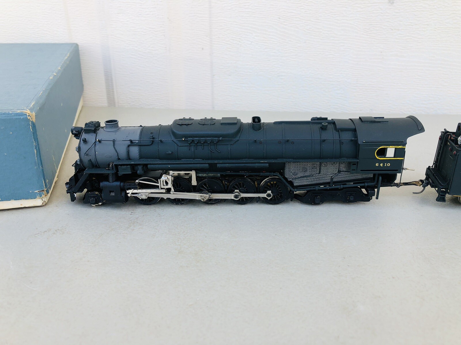 HO Train Company HO PRR Pennsylvania 2-10-4 J-IA Steam Locomotive
