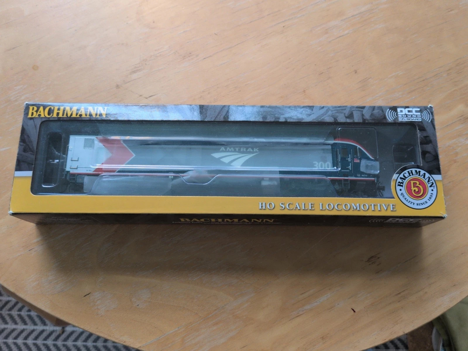 Bachmann HO 68301 Siemens ALC-42 Charger Amtrak Phase VI #300 DCC Sound TESTED