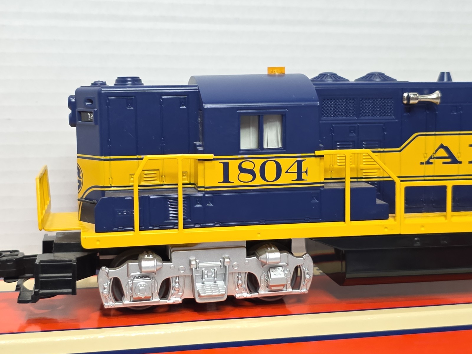 Lionel O 6-28857 Alaska Railroad 1704 GP7 Diesel Locomotive W/TrainSounds Ex/Box