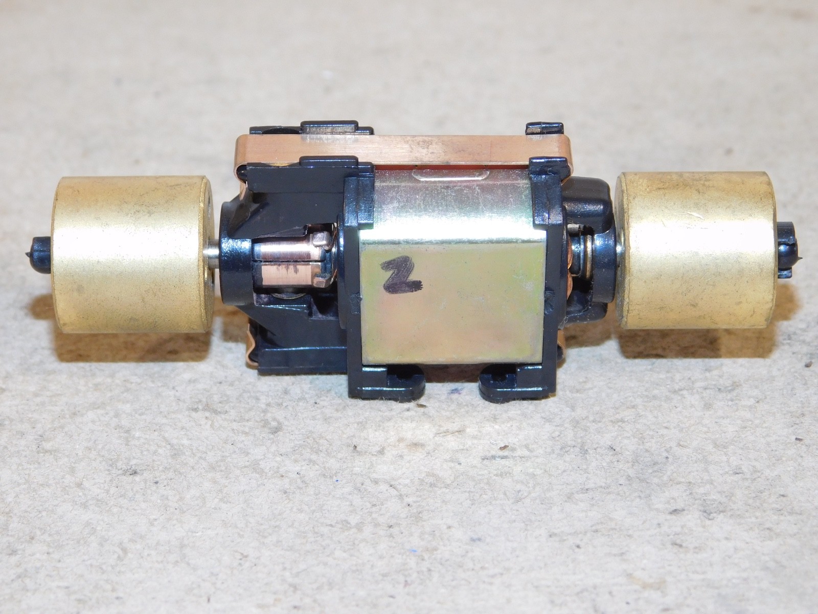 Athearn HO Parts Diesel Locomotive Motor with Short Brass Flywheels RUNS WELL #2