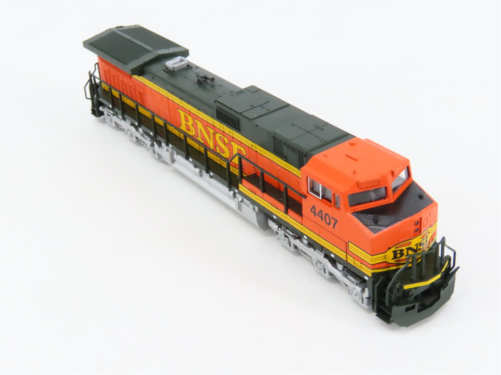 N Scale KATO 176-3200 BNSF Railway C44-9W Diesel #4407 – Custom – DCC Ready