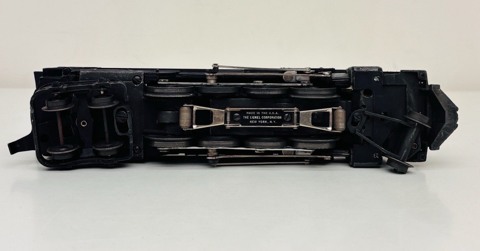 Lionel Postwar 2-8-4 Berkshire Steam Locomotive 726RR & Whistle Tender 2046W
