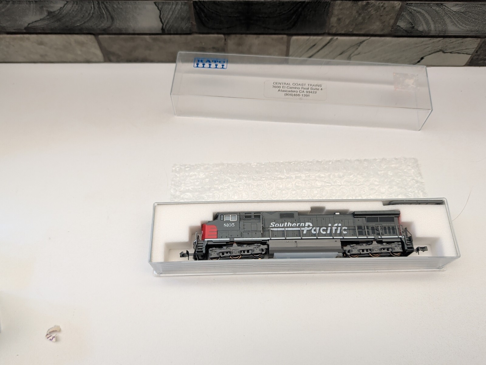 Kato N-Gauge 176-3611 C44-9W SP Southern Pacific Dash 9 Diesel Locomotive