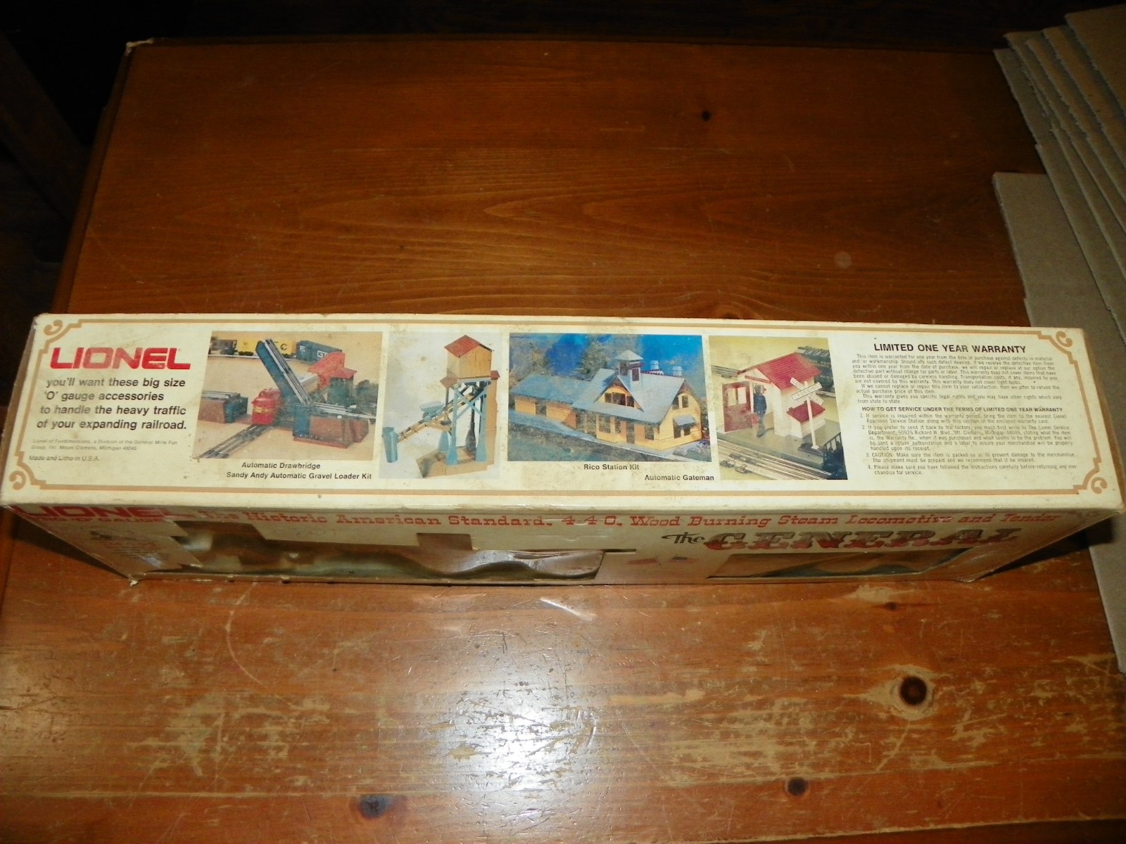 Lionel 6-8701 O Gauge W&ARR General 4-4-0 Steam Locomotive & Tender w/Box