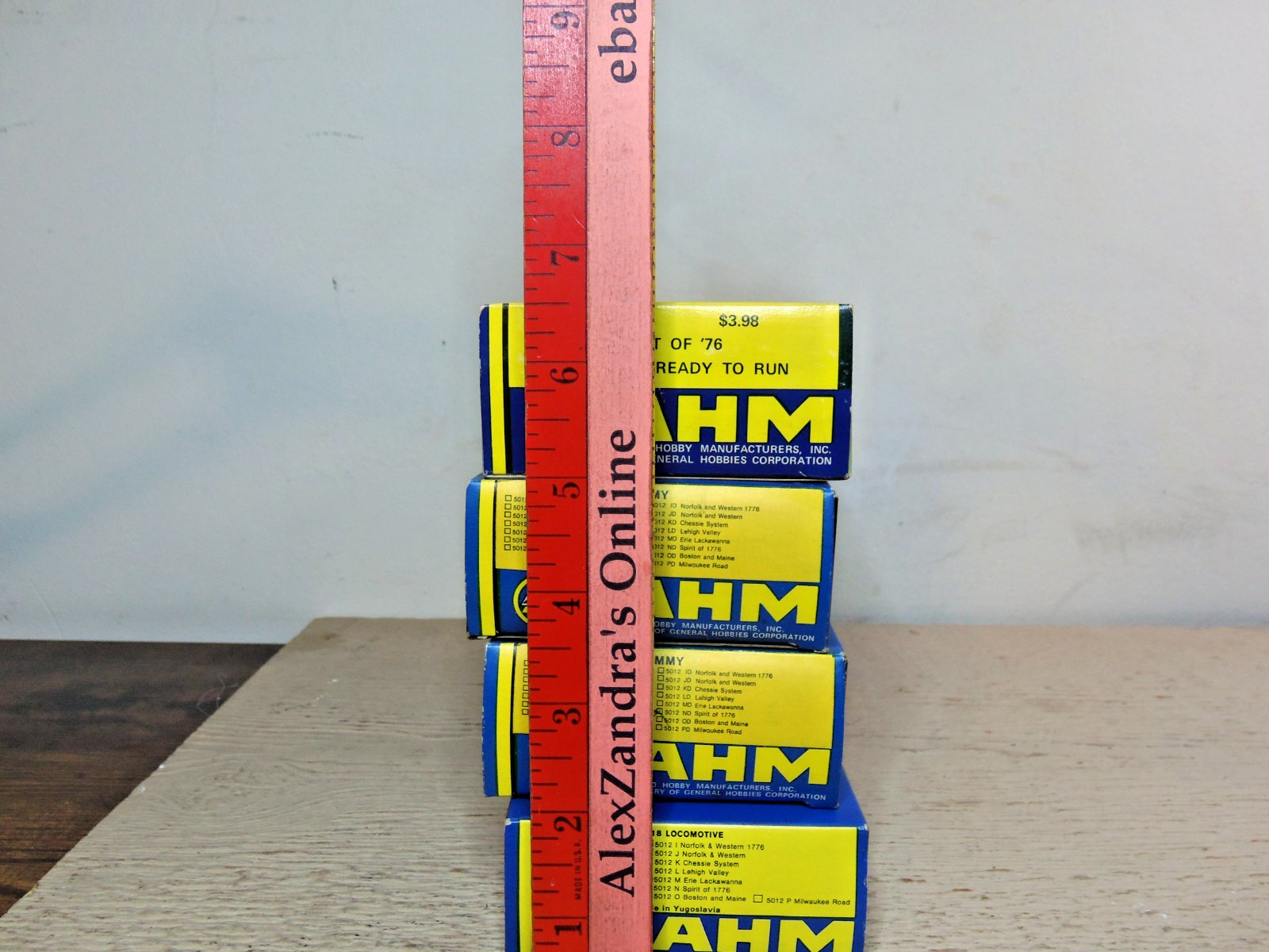 AHM 5012N GP 18 Diesel Spirit of 1776 Seaboard Locomotive, Dummy’s, Caboose