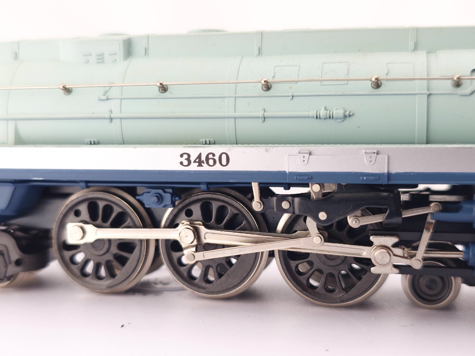 *READ* AHM HO 5196-B Santa Fe Blue Goose 4-6-4 Hudson Steam Locomotive 3460 #2