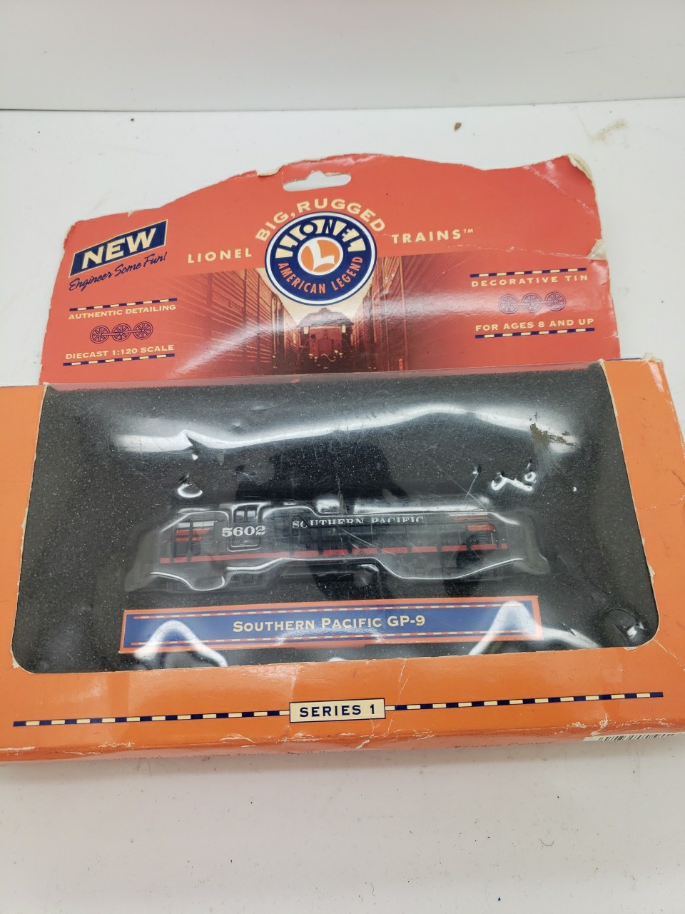 Lionel Big Rugged Trains Southern Pacific GP-9 Series – NEW Rough Box