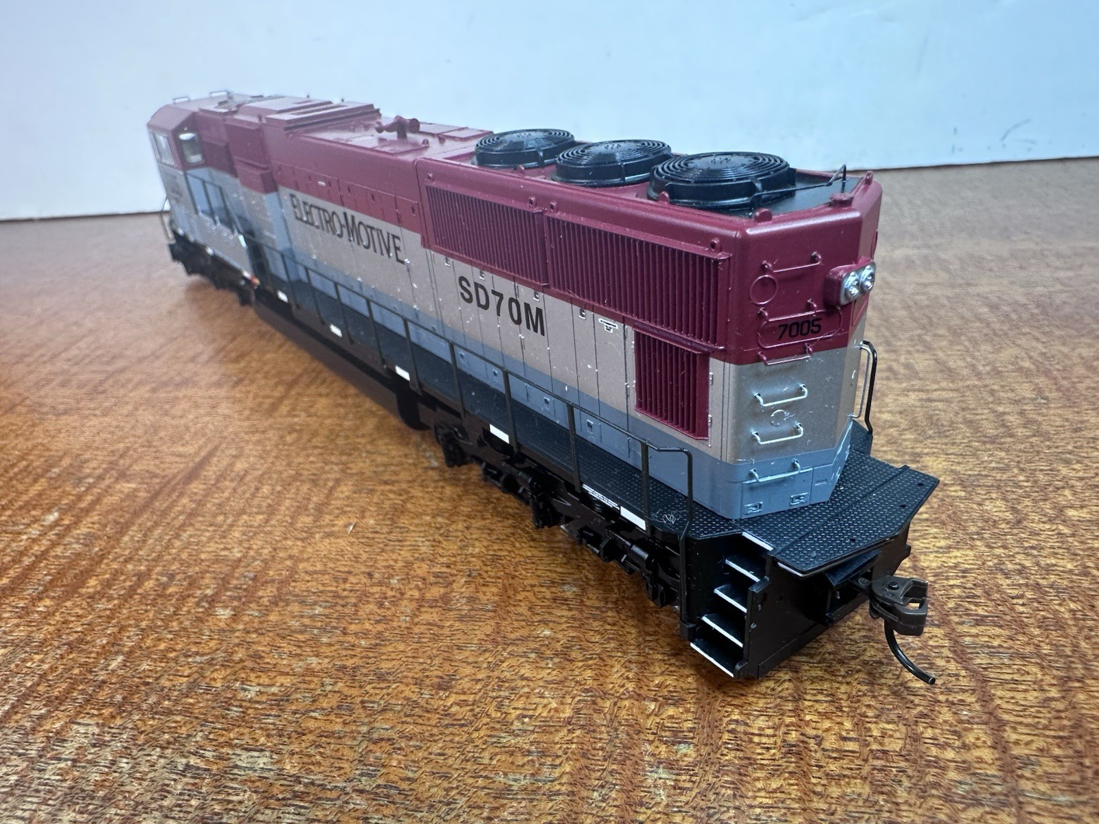 HO Scale G6181 Athearn Genesis EMD Leasing #2 SD70M Locomotive