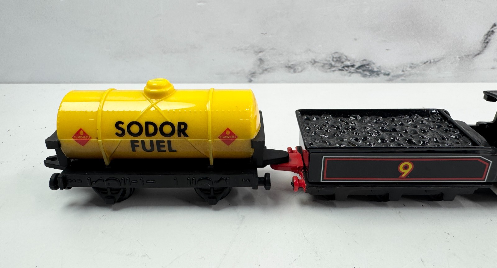 ERTL Douglas “Thomas The Train” Locomotive & Sodor Fuel Train Car | A++ Shape