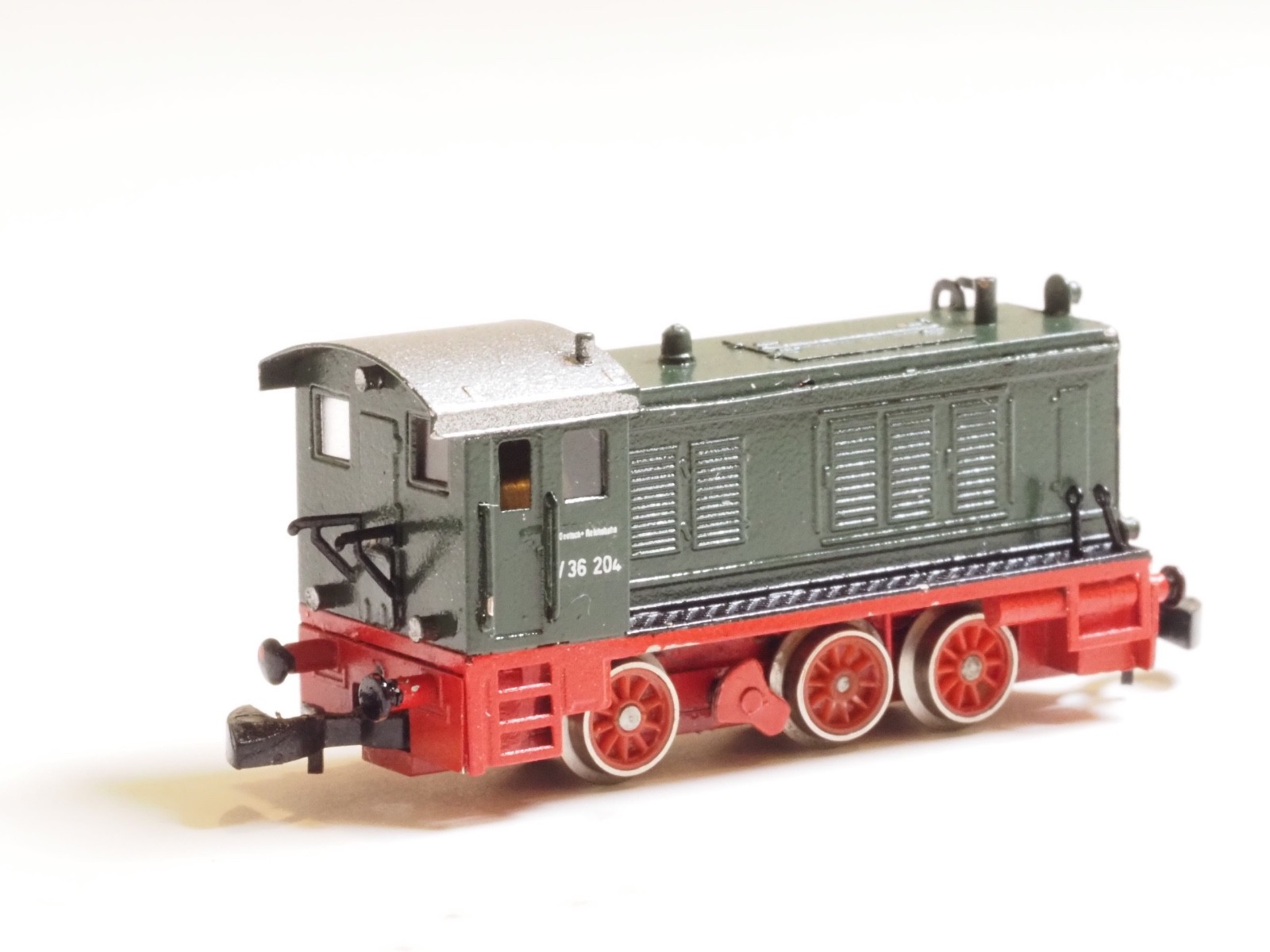 Hand built BRASS V36 204 DR POWERED Diesel Switcher Locomotive Z-Scale Z Gauge