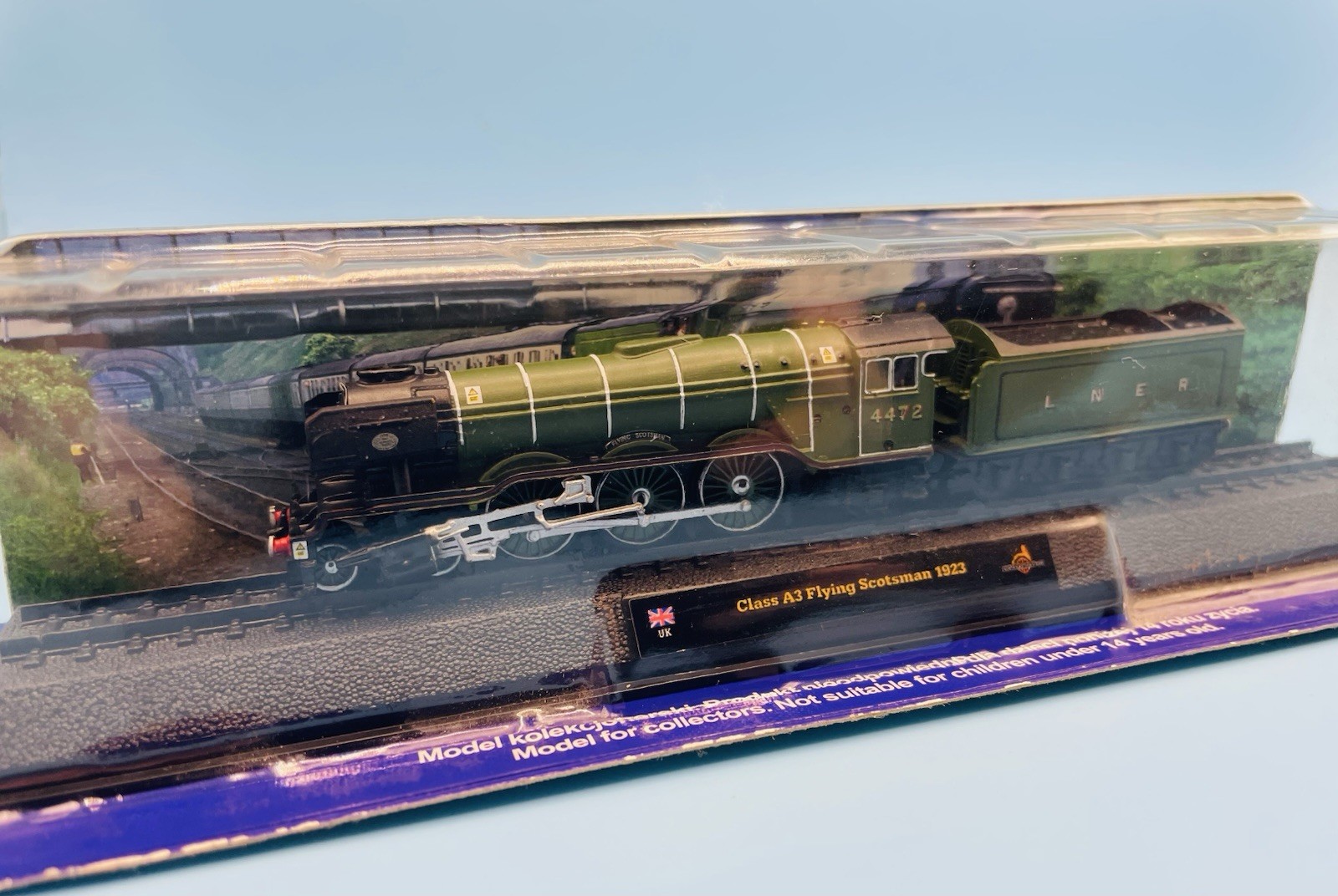 Delprado N Scale Class A3 Flying Scotsman Locomotive, Static / Display Only, New