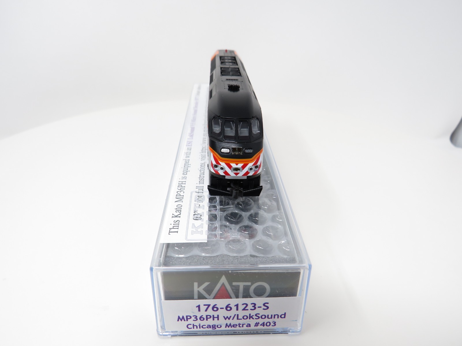 Kato N 176-6123-S Chicago Metra MP36PH Diesel Locomotive DCC Sound ESU LokSound