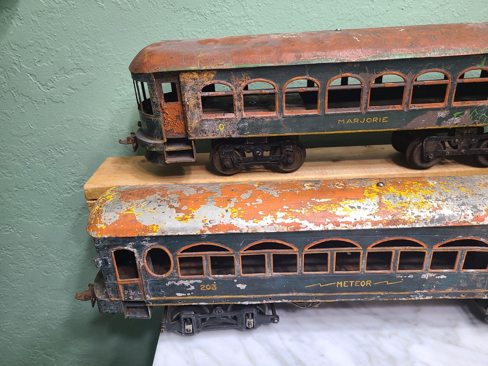 Voltamp Interurban toy train 2″ gauge trolley & trailer car look old prewar toys