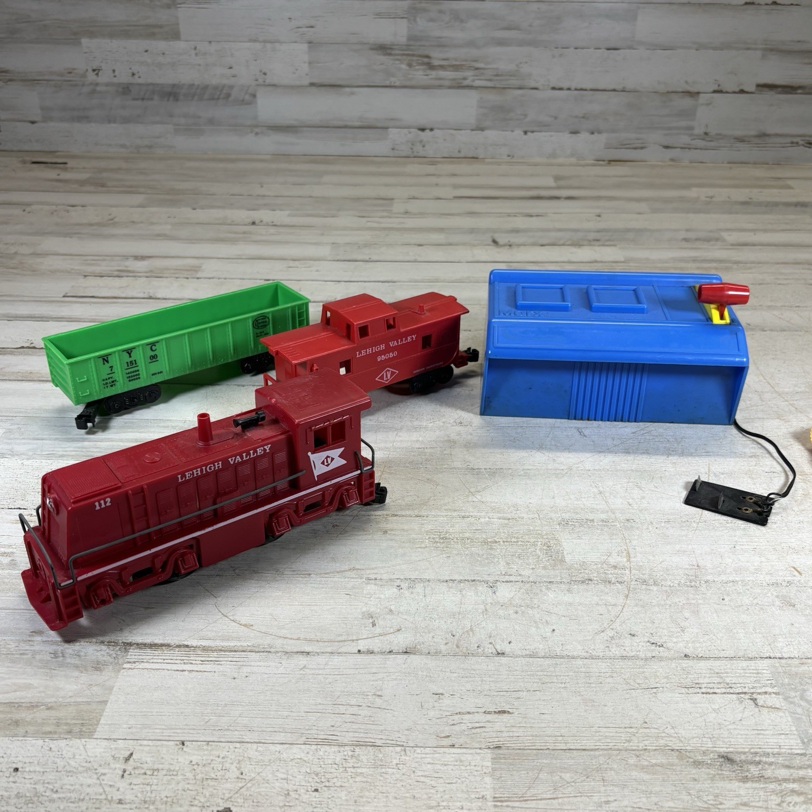 Marx Lehigh Valley Battery Operated Train Set NYC Gondola Caboose Transformer 80