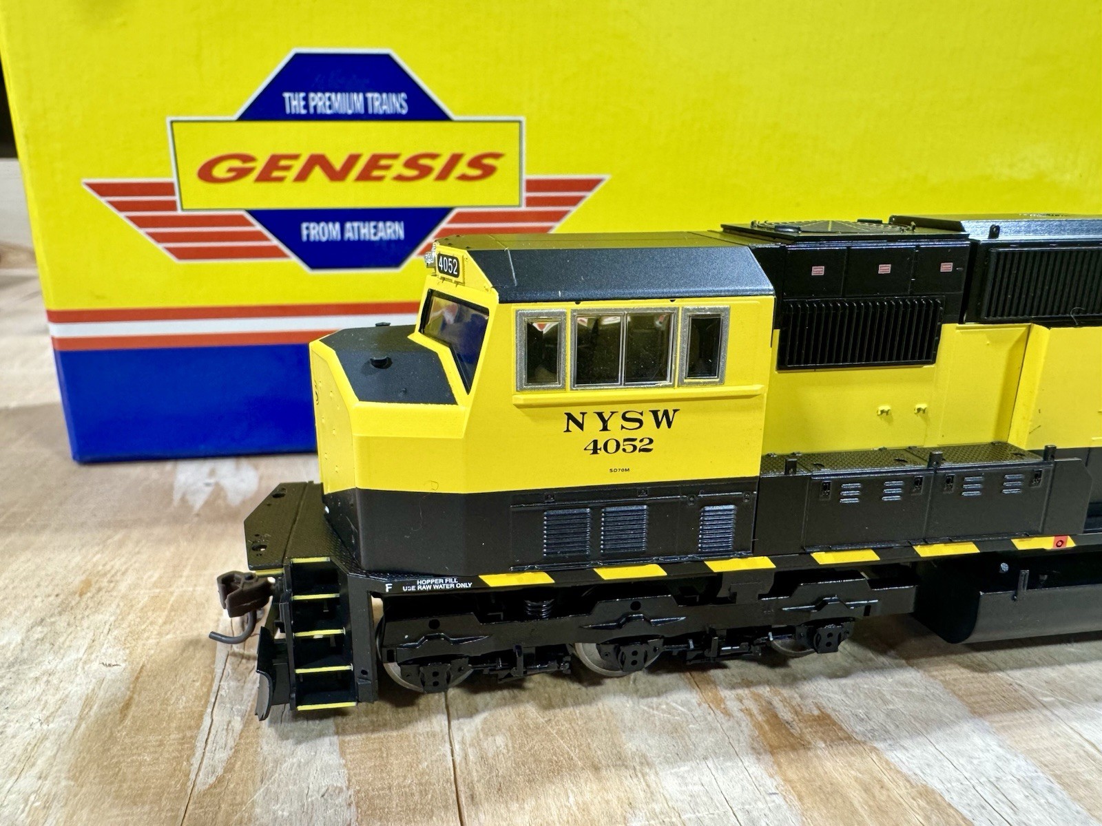 Athearn Genesis G6129 HO SD70M Susquehanna Road #4052 New!