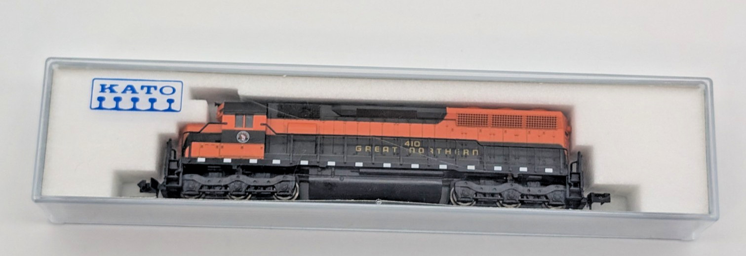 Kato N Scale EMD SD45 Great Northern 176-3112