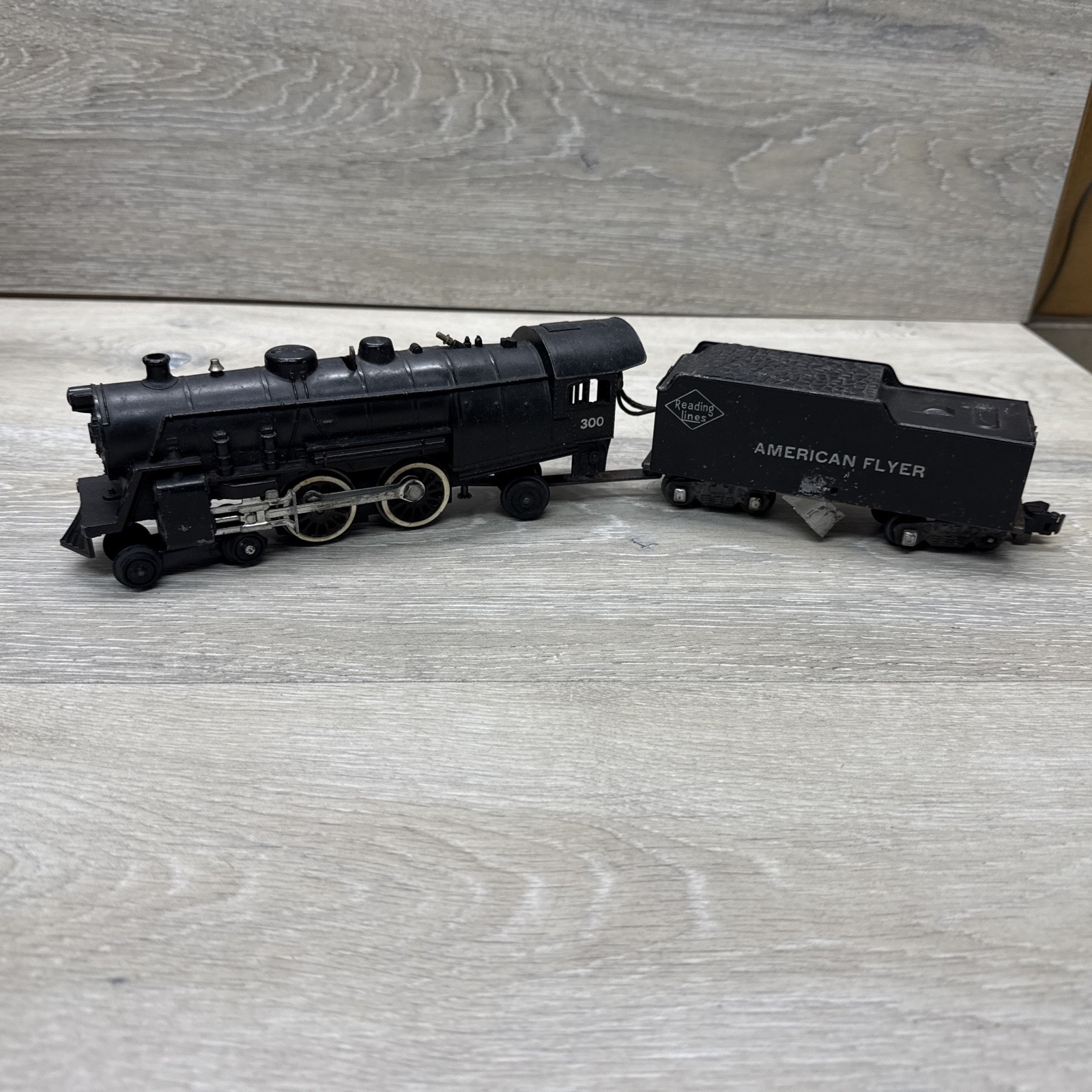 AmericanFlyer Steam Locomotive 300 Reading Lines Tender – Untested