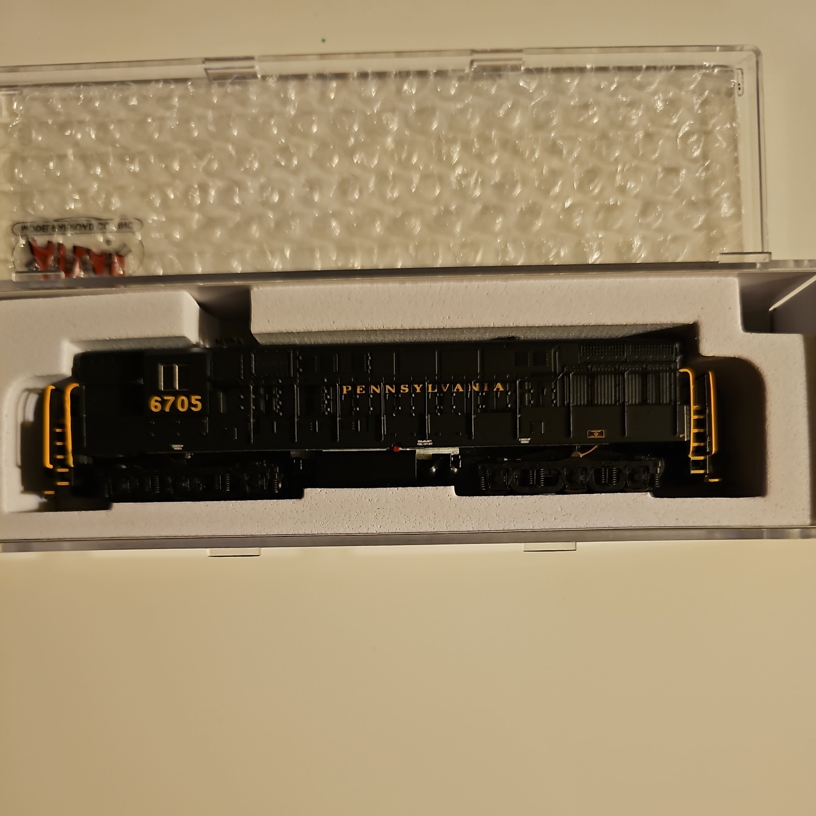 Atlas N FM H-24-66 Trainmaster Pennsylvania PRR #6705 DCC/SND LED 40005420