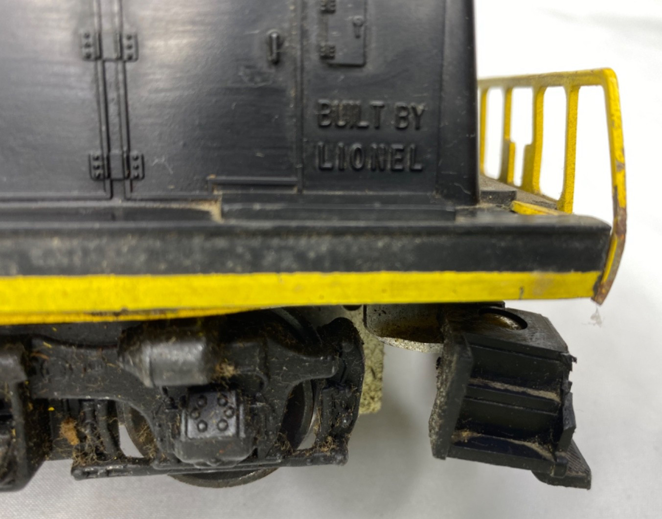 Lionel 628 Northern Pacific 027 Diesel Switcher 44-Ton Center Cab Postwar