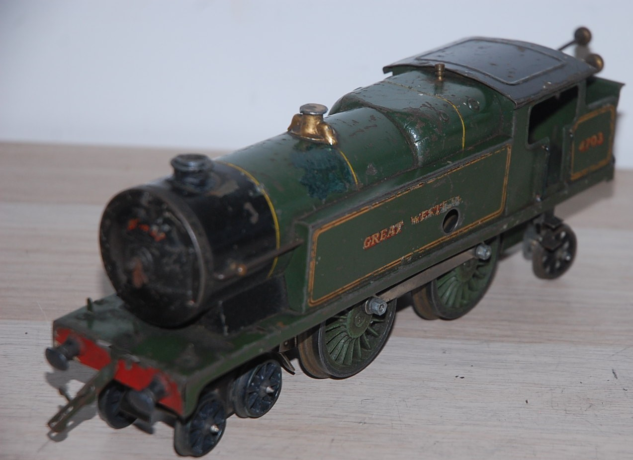 HORNBY O GAUGE CLOCKWORK No 2 SPECIAL TANK LOCOMOTIVE IN GREEN GWR LIVERY