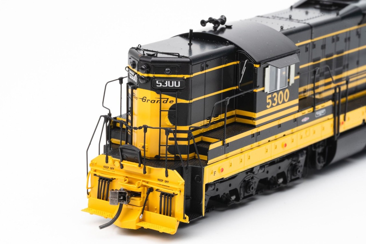Rapido ~ HO Scale ~ Rio Grande ~ SD7 #5304 ~ DCC & Sound ~ 050608