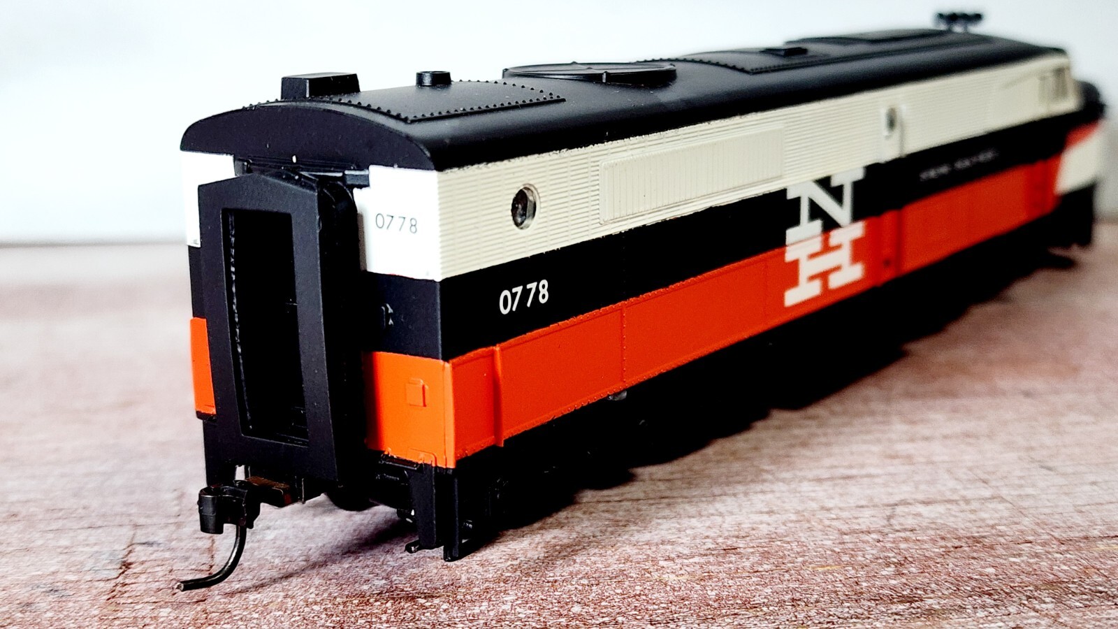 New Haven Railroad ALCO PA-1 Diesel McGinnis Paint 0778 Athearn Blue Box 3301