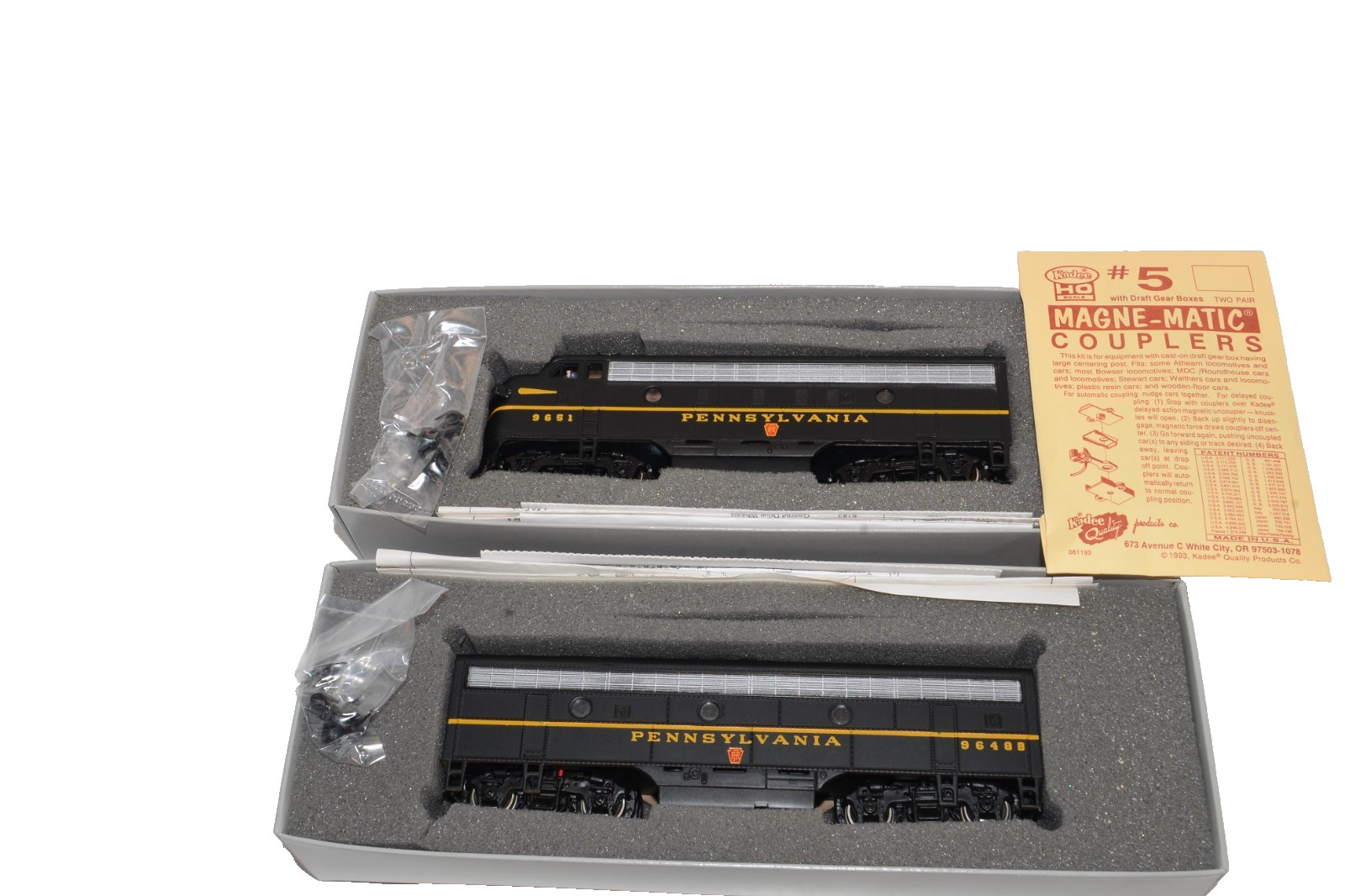 Bachmann Plus EMD F7A & EMD F7B PRR#9651A PRR #9648B No. 31215 No. 31217 NOS