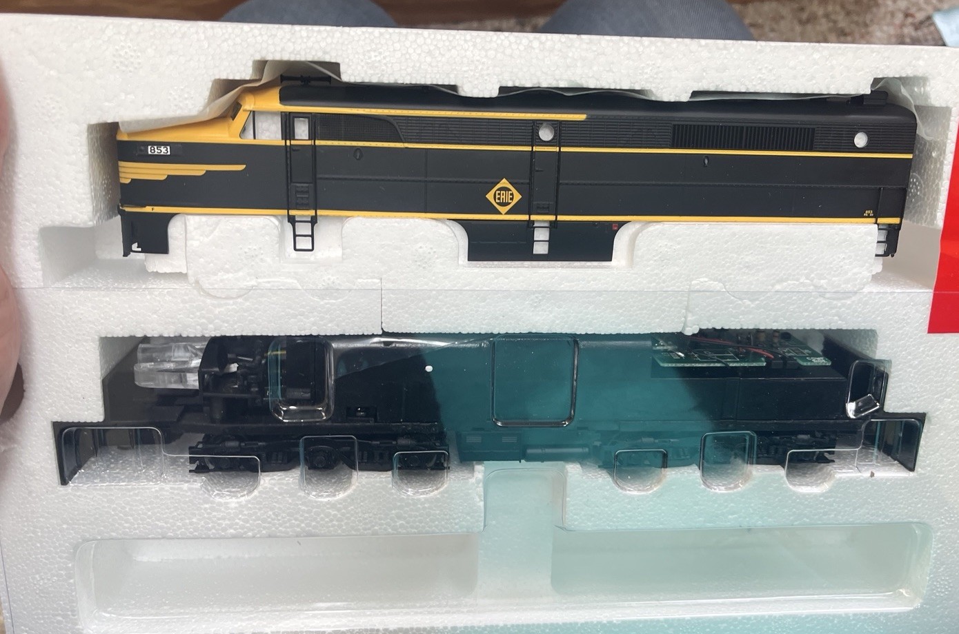 Proto 2000 HO PA Locomotive Magnetic Knuckle Couplers #21660 Erie #853 HO Scale
