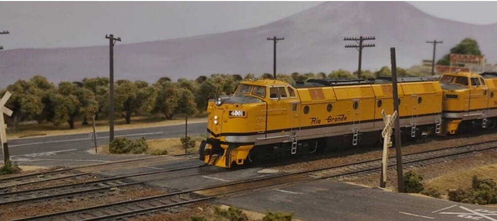Piko Krauss Maffei ML 4000 Diesel Locomotive # 4002 97453 HO Scale DCC Ready