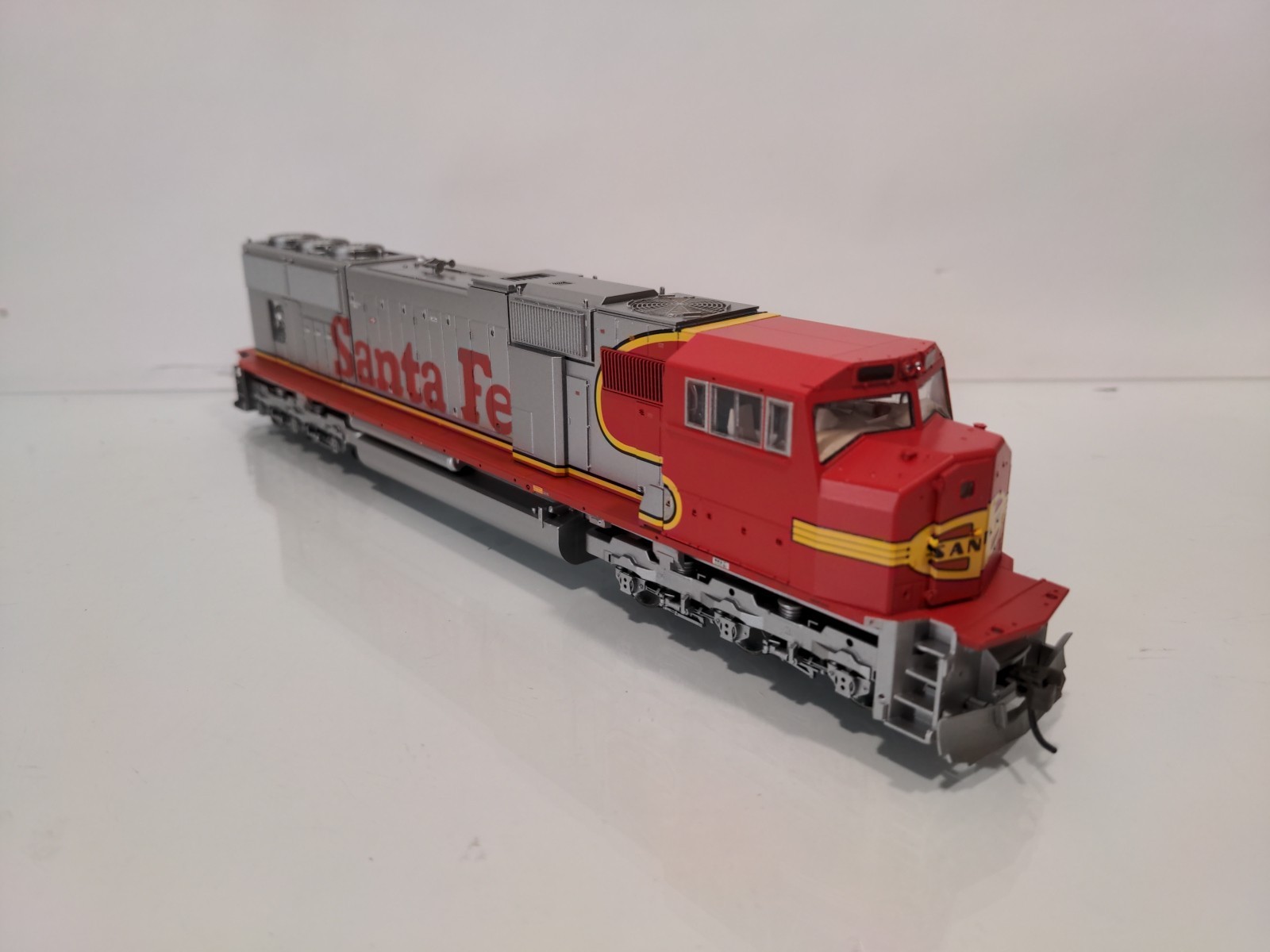 HO Athearn Genesis G6139 Santa Fe SD75M Diesel Locomotive ATSF No Road #
