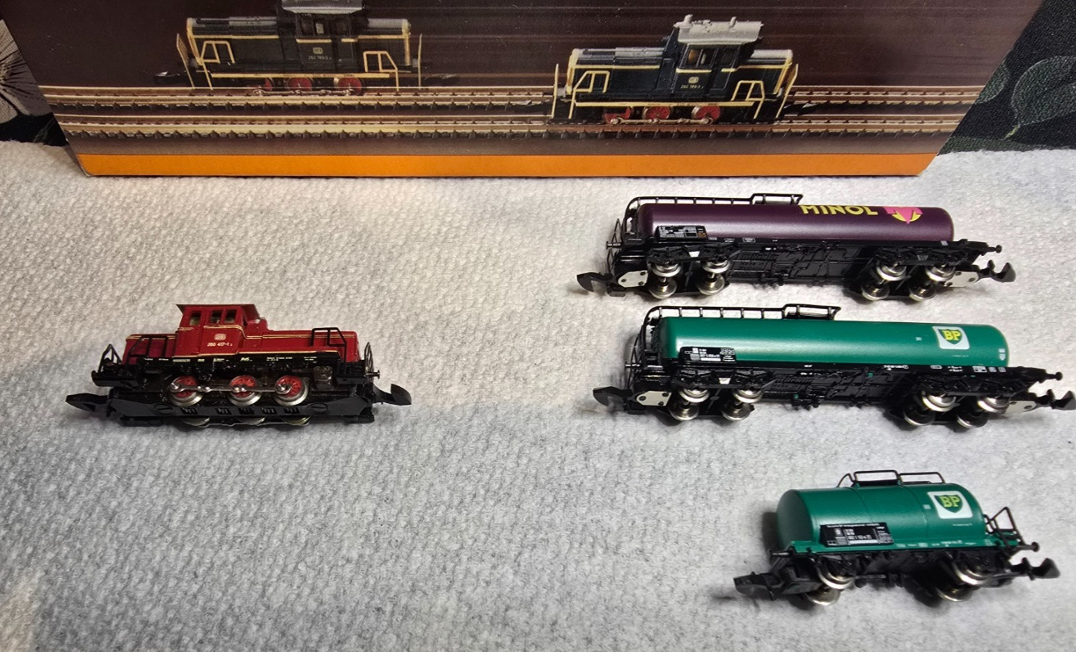Z Scale Marklin Mini-Club # 8804 Diesel Switcher Locomotive Train Set, EX/Box