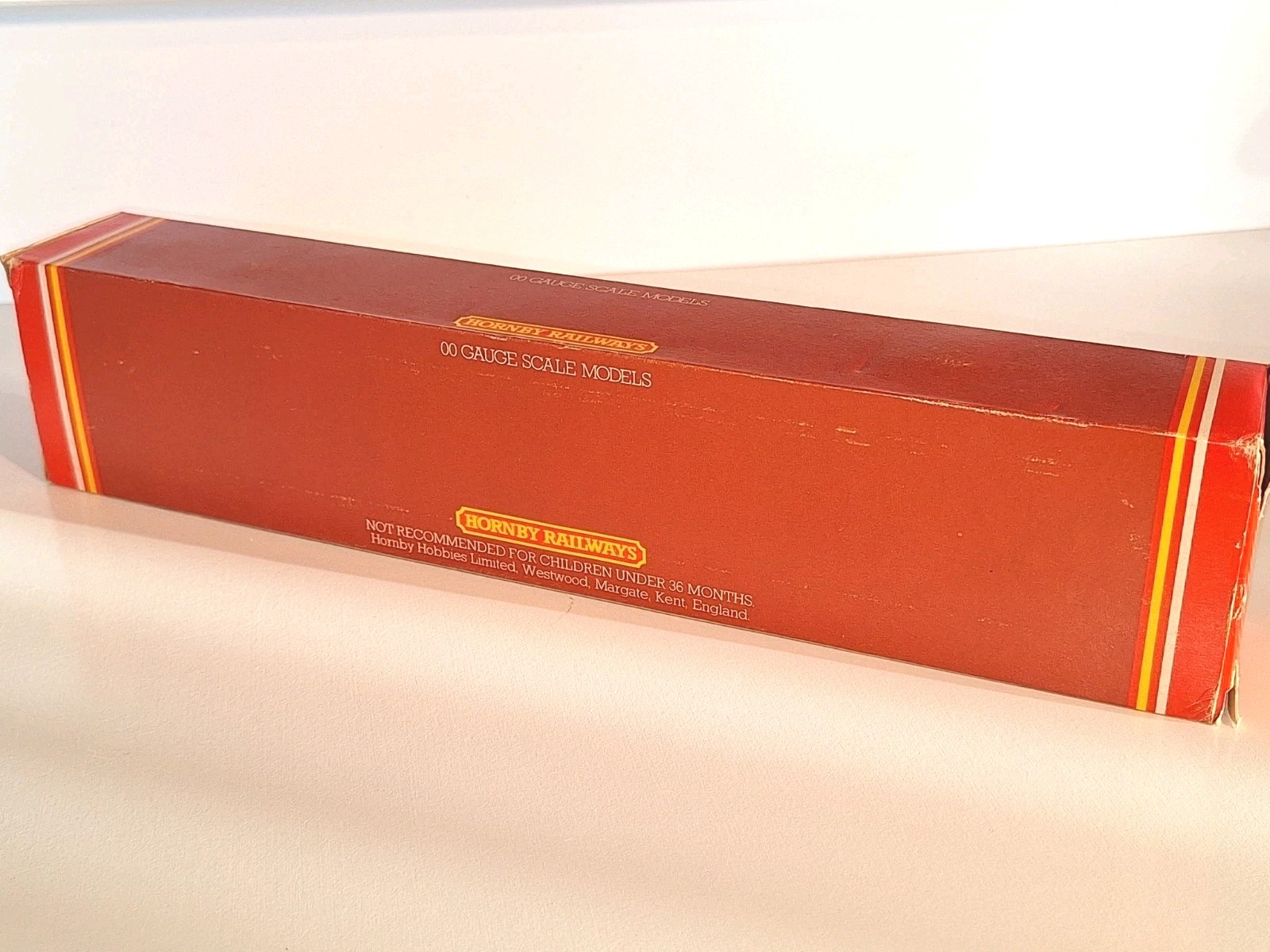 Hornby R077 LNER A4 Class Mallard. New Old Stock. Mint Cond. Boxed. 2 Rail DC.OO