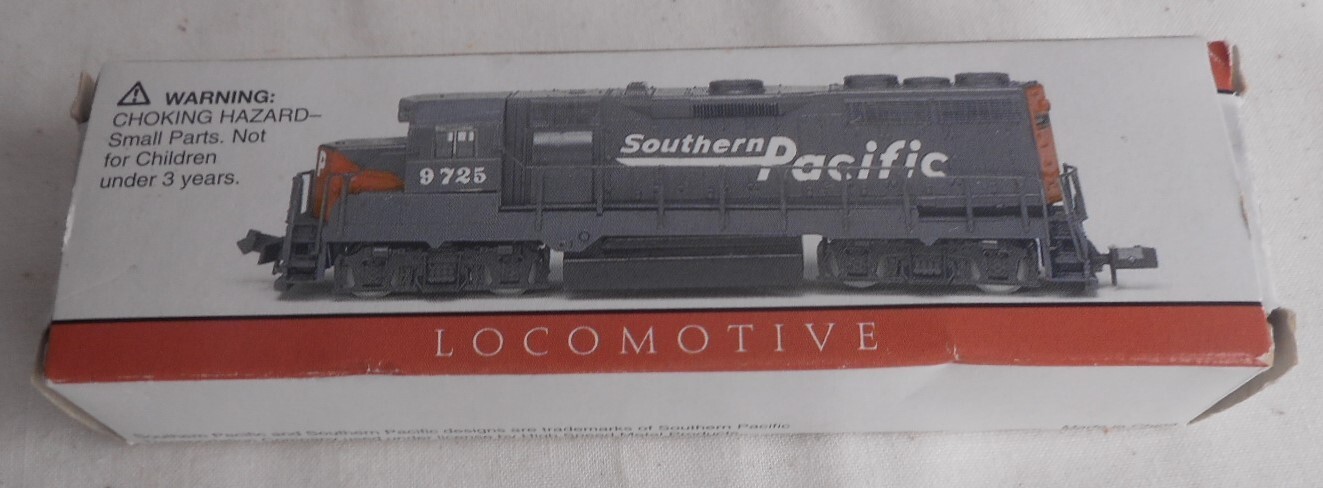 Southern Pacific Locomotive 9725 High Speed 4-1/2″ long x 1-1/4″ high x 3/4″wide