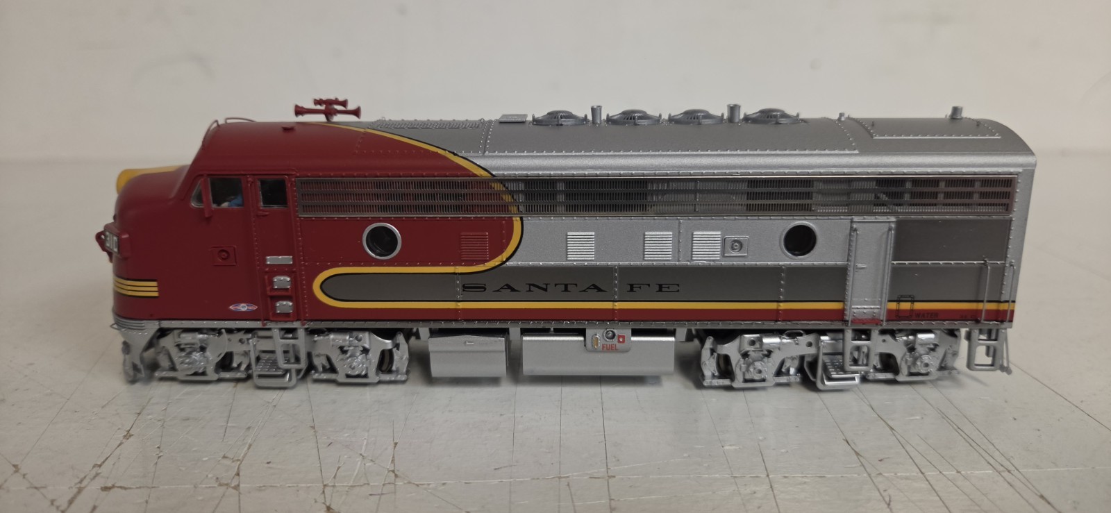Walthers Proto HO 920-41273 F3A Santa Fe Red Warbonnet #31C W/Sound/DCC/DC LED