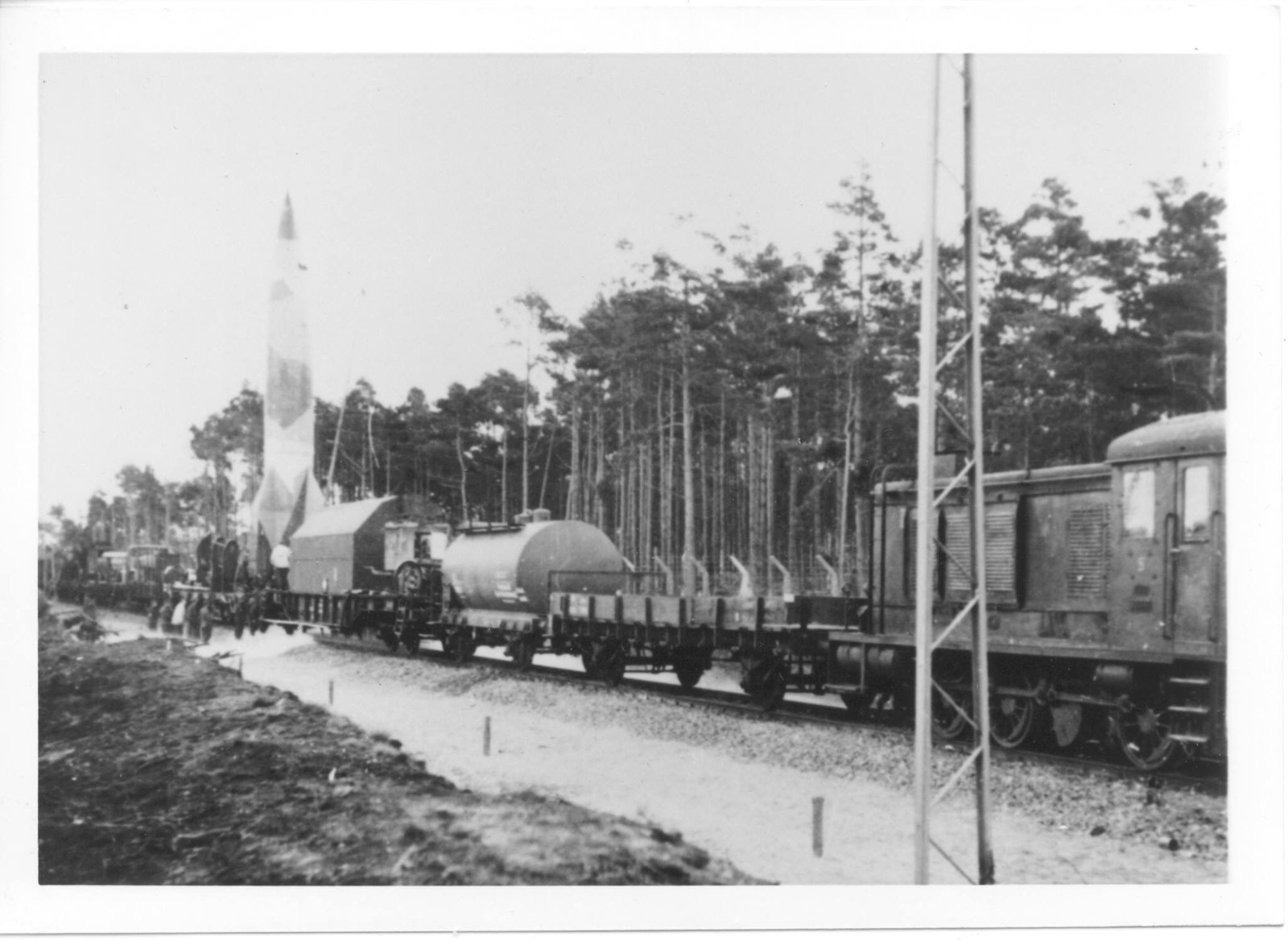 1/160 (N-scale) WWII German V2 Liquid Oxygen tankwagon /w wheels resin kit