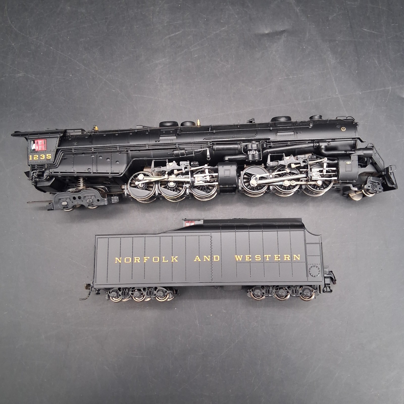 READ Broadway Limited Blueline 5200 N&W Class A 2-6-6-4 #1235 Tender HO Norfolk