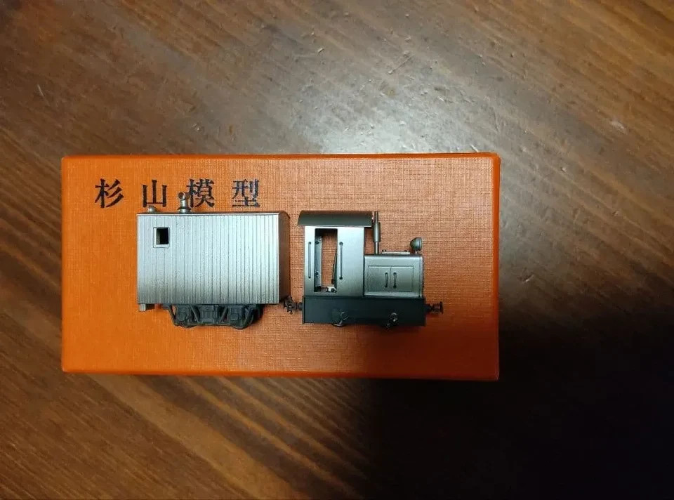SUGIYAMA MODELS HOe 9mm Rod Locomotive & Caboose Finished Model Train Set