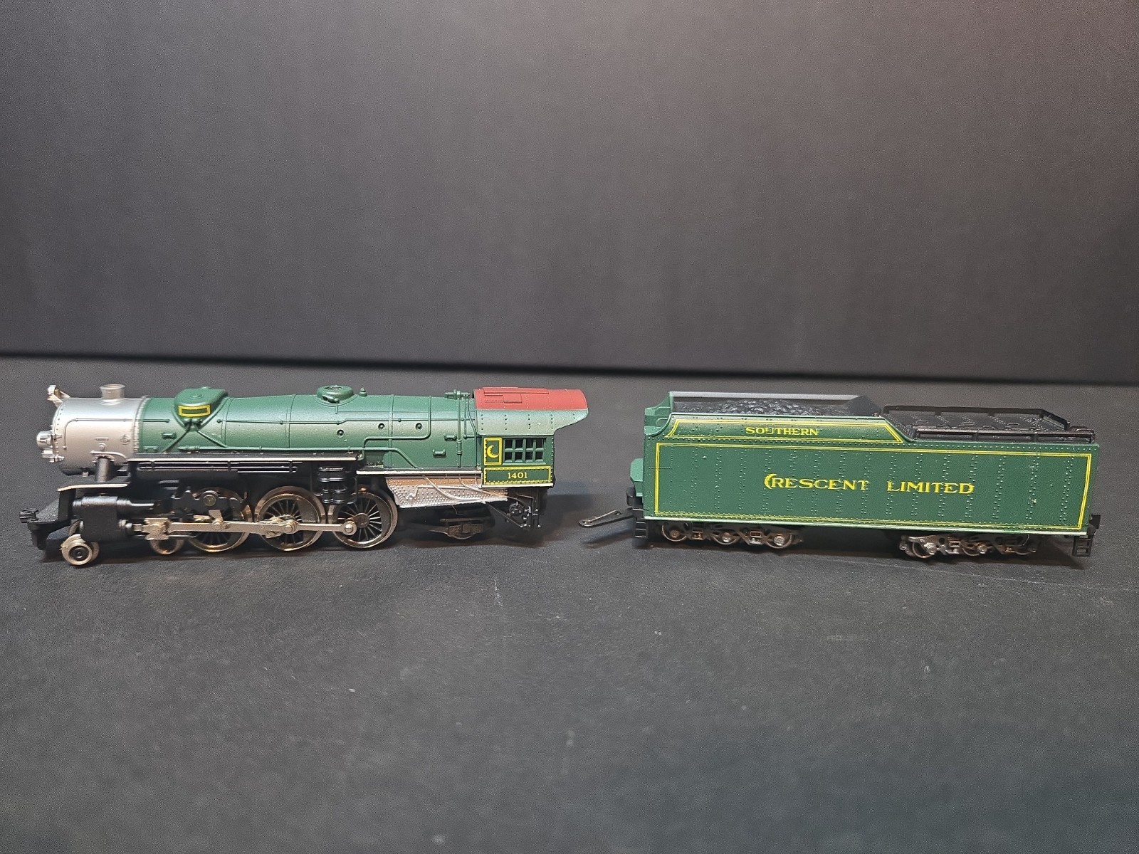 Rivarossi N Scale 4-6-2 Heavy Pacific Southern Locomotive 005601C See Details!