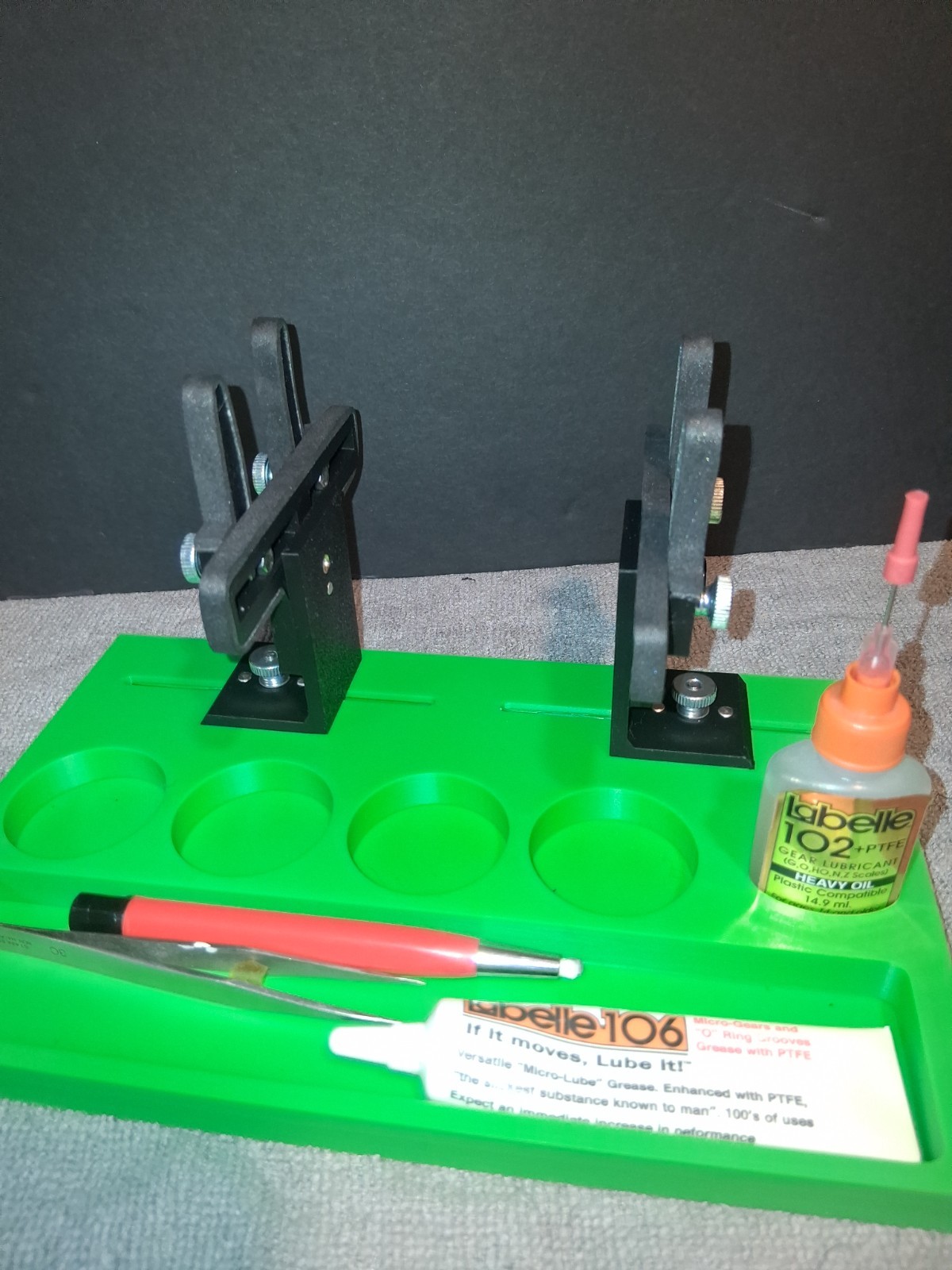 n scale locomotive and rolling stock repair workstation