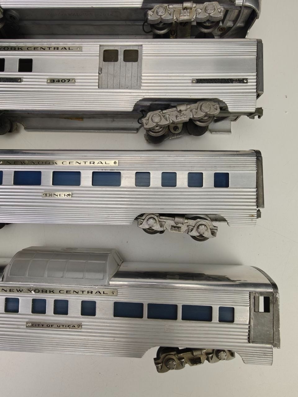 American Model Toys NEW YORK CENTRAL Aluminum O Gauge 6 Cars READ