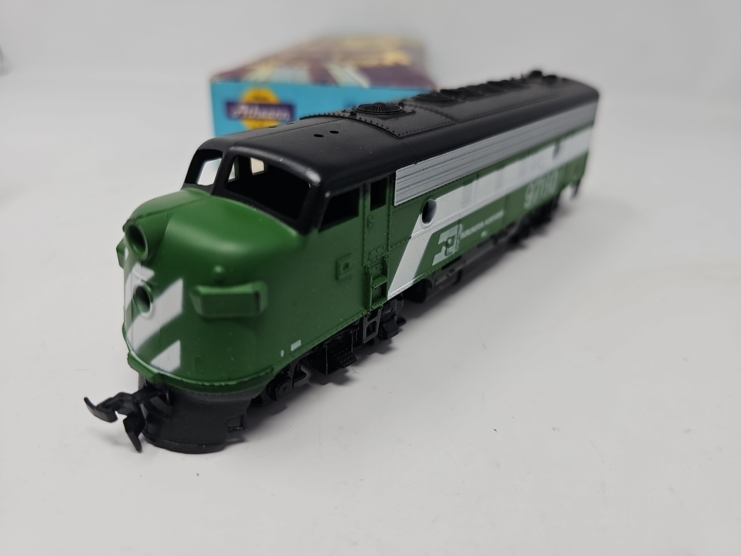 HO Scale Athearn 3011 Burlington Northern 9760 F7A Dummy Diesel Locomotive