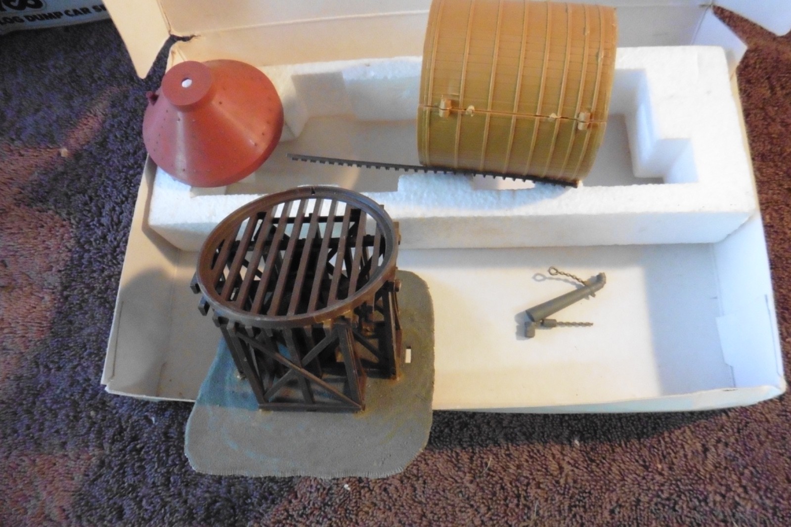 Vtg Lot of TYCO HO Scale Box Car Log Dump Building Kits INCOMPLETE FOR PARTS
