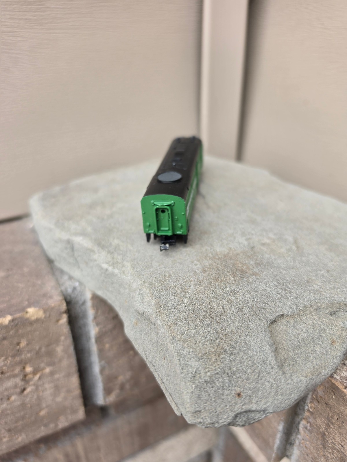 N Mehano Burlington Northern FA-2 Diesel Locomotive Train #804 As is see pics