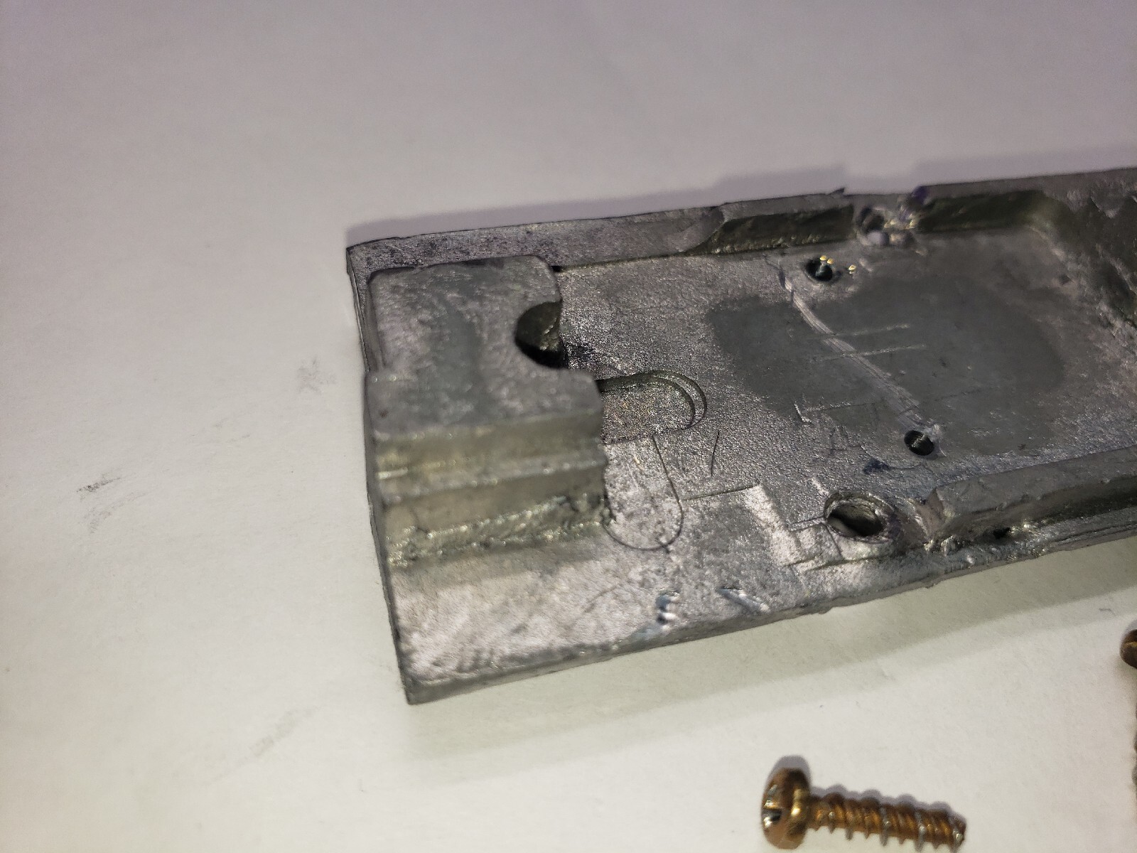 GSB RAIL LTD SD 40-2 DIECAST FUEL TANK CHASSIS WEIGHT. LOCOMOTIVE HO SCALE